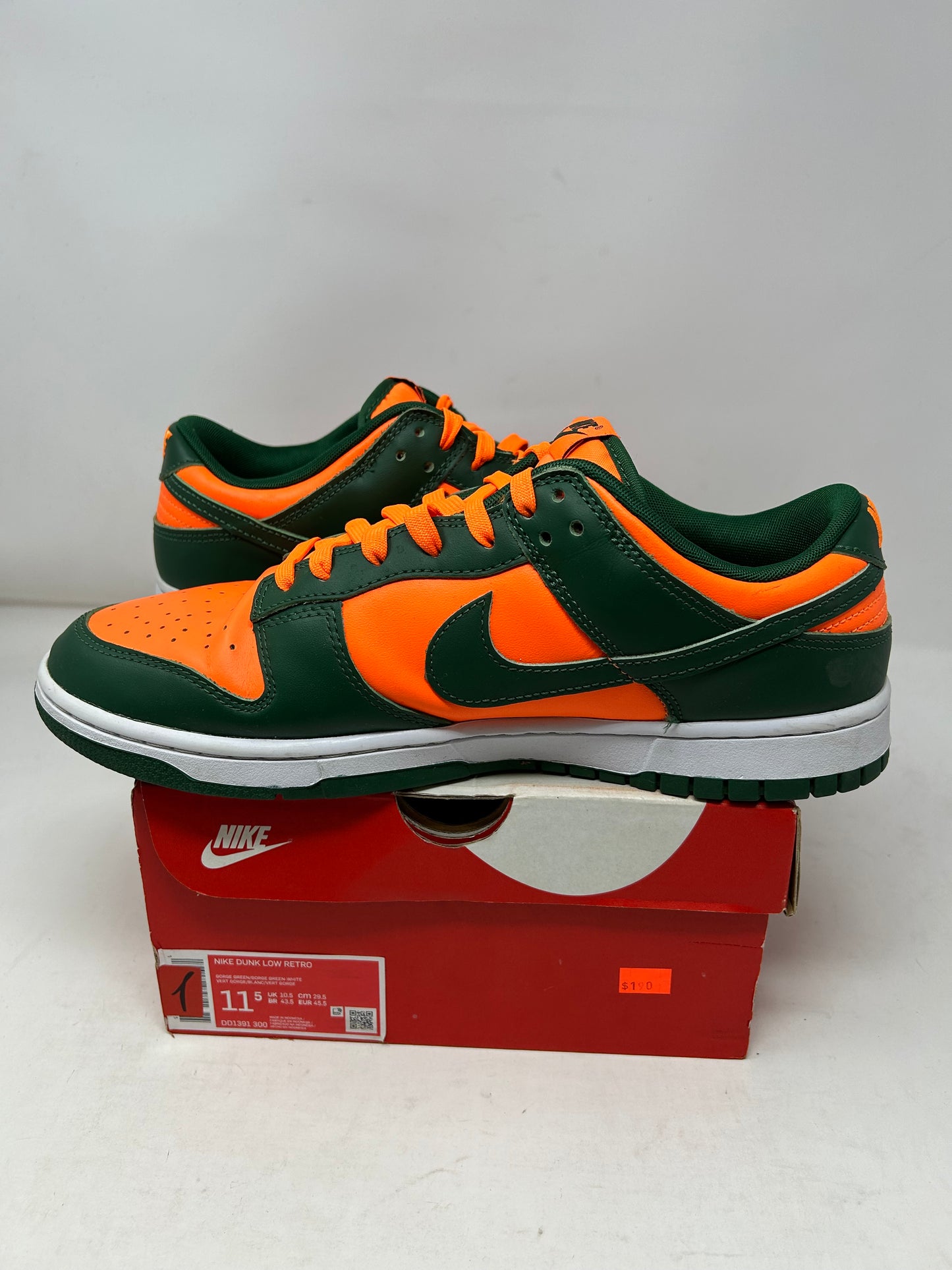Nike Dunk Low “Miami Hurricanes”