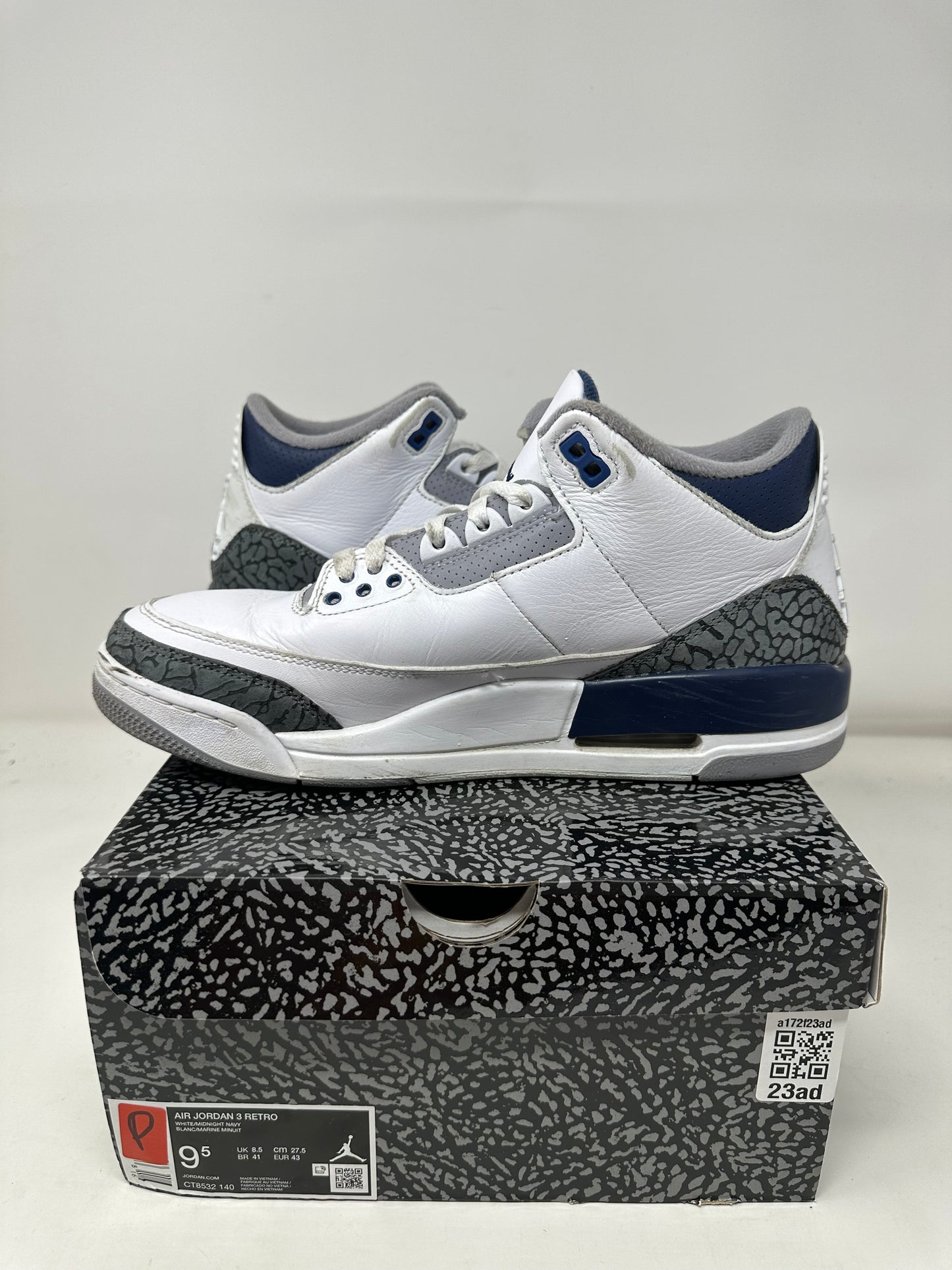Jordan 3 “Midnight Navy”
