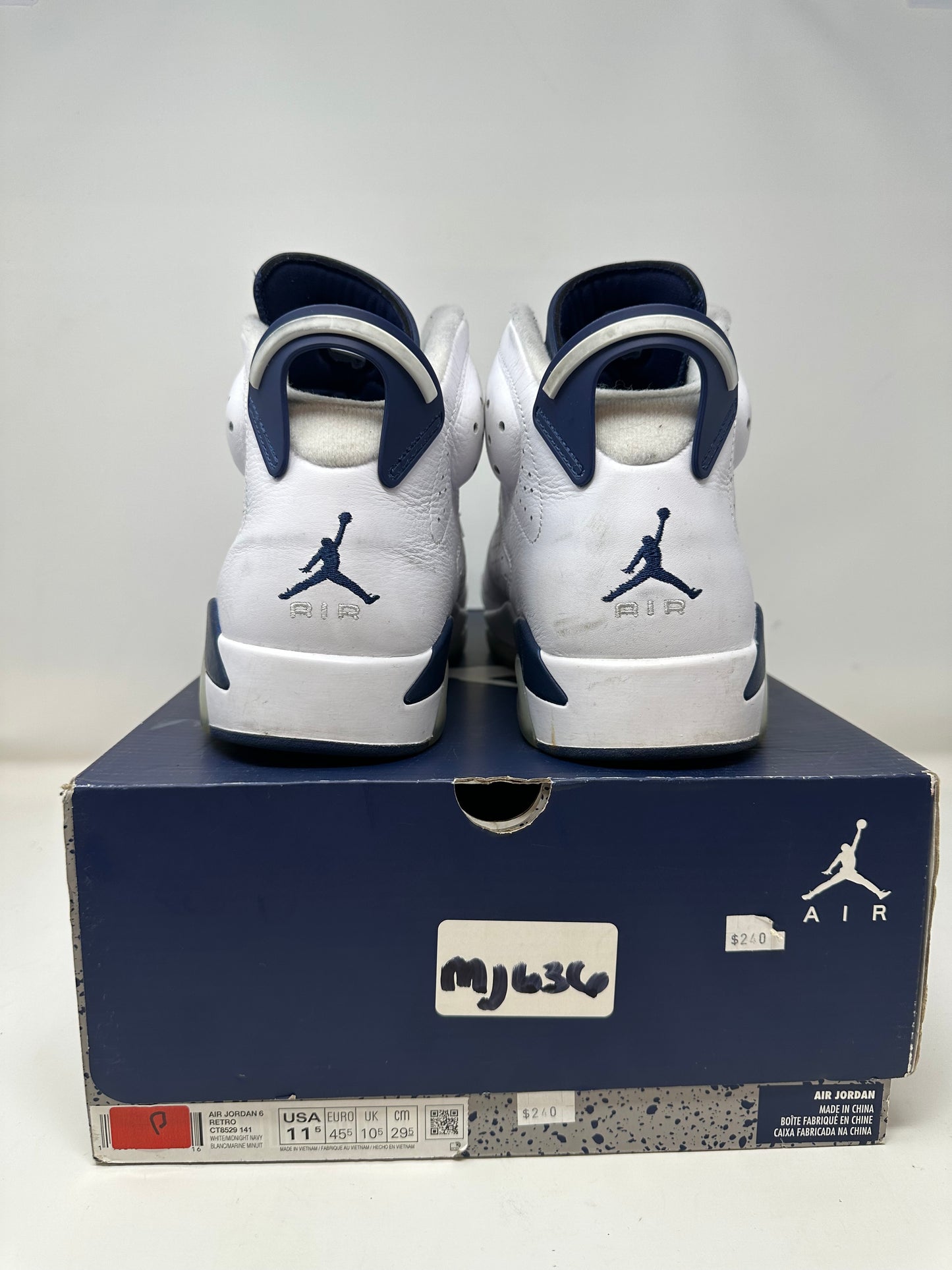 Jordan 6 “Midnight Navy”