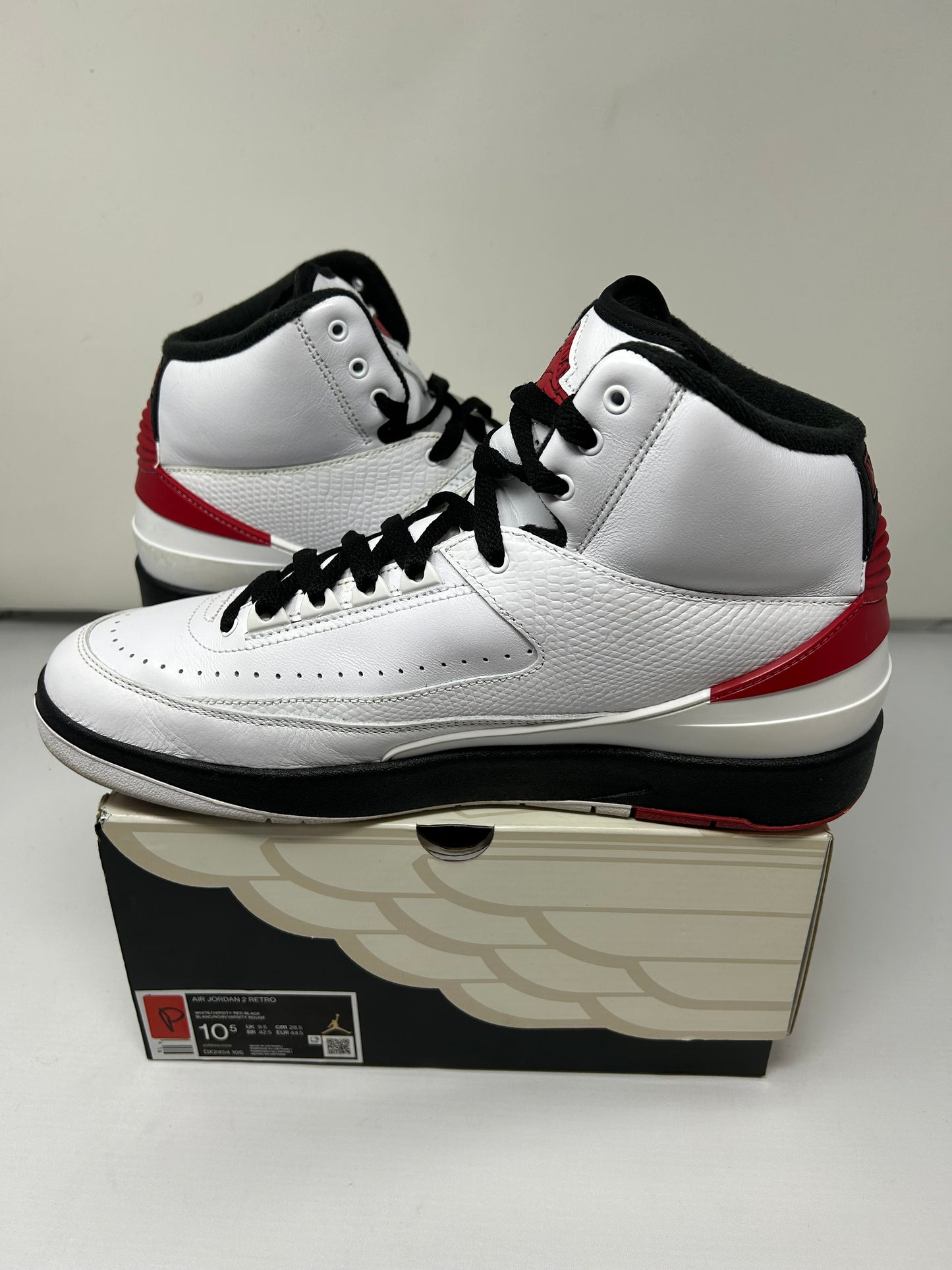 Jordan 2 (2022) “Chicago”