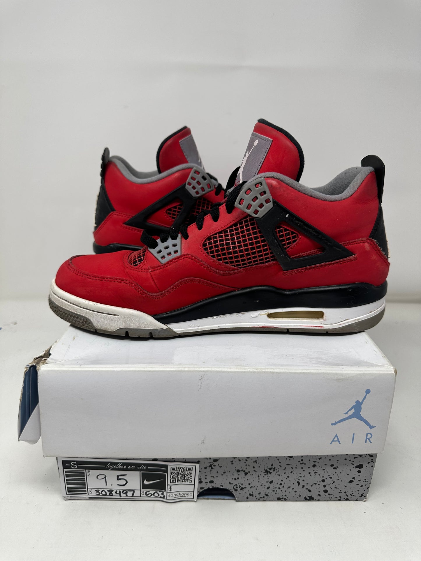 Jordan 4 “Toro”