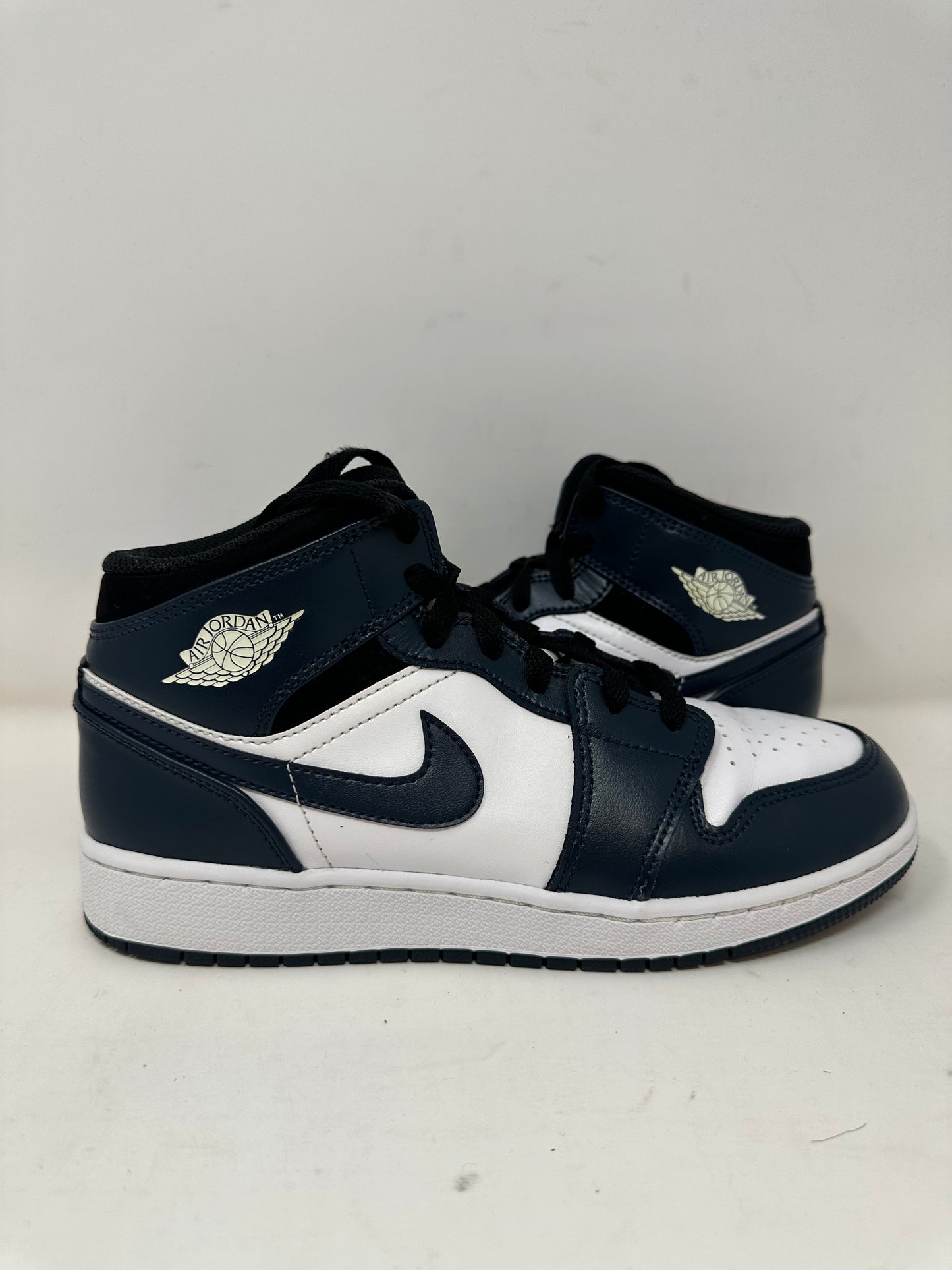 Jordan 1 Mid GS “Armory Navy”