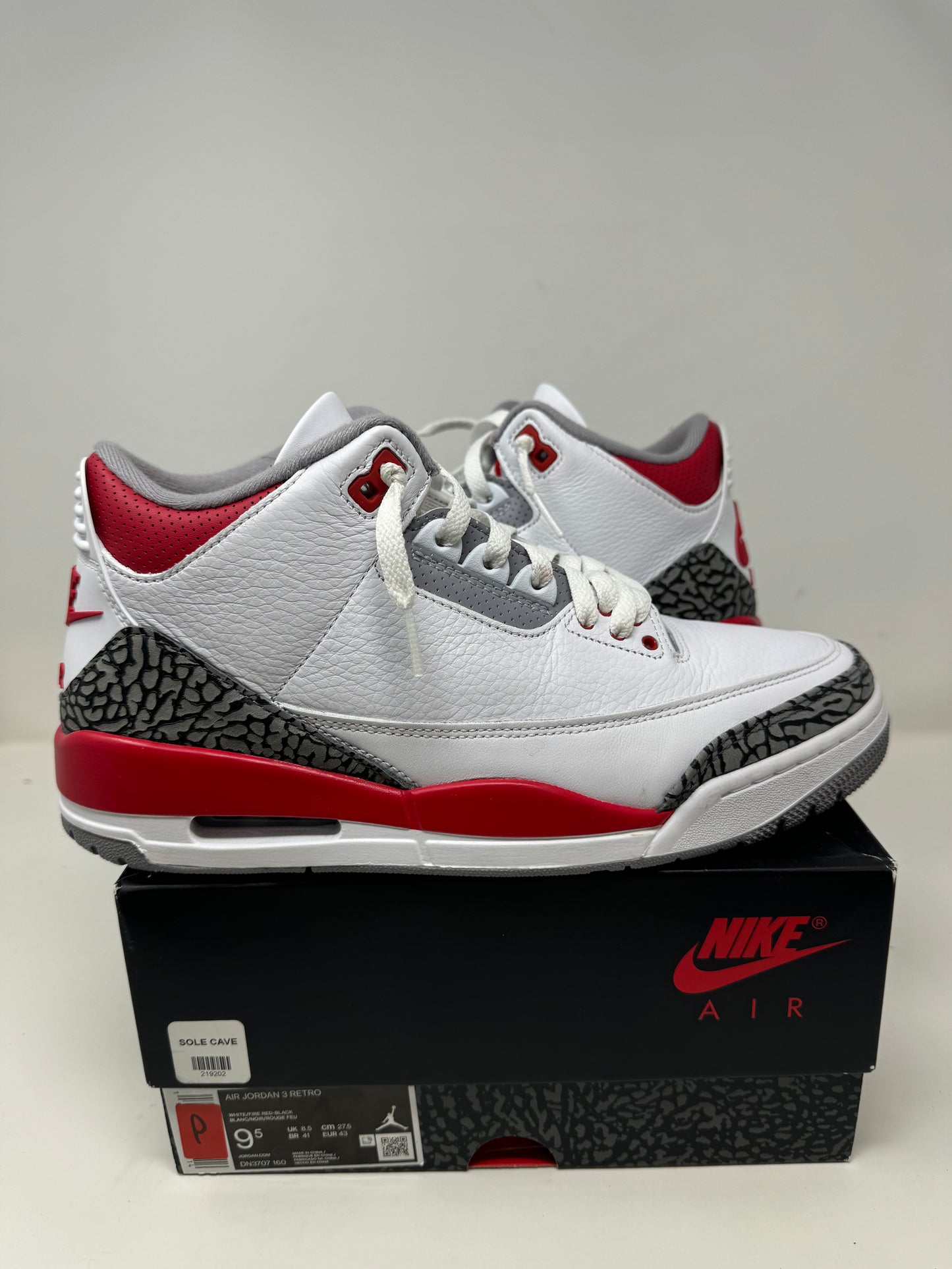 Jordan 3 “Fire Red”