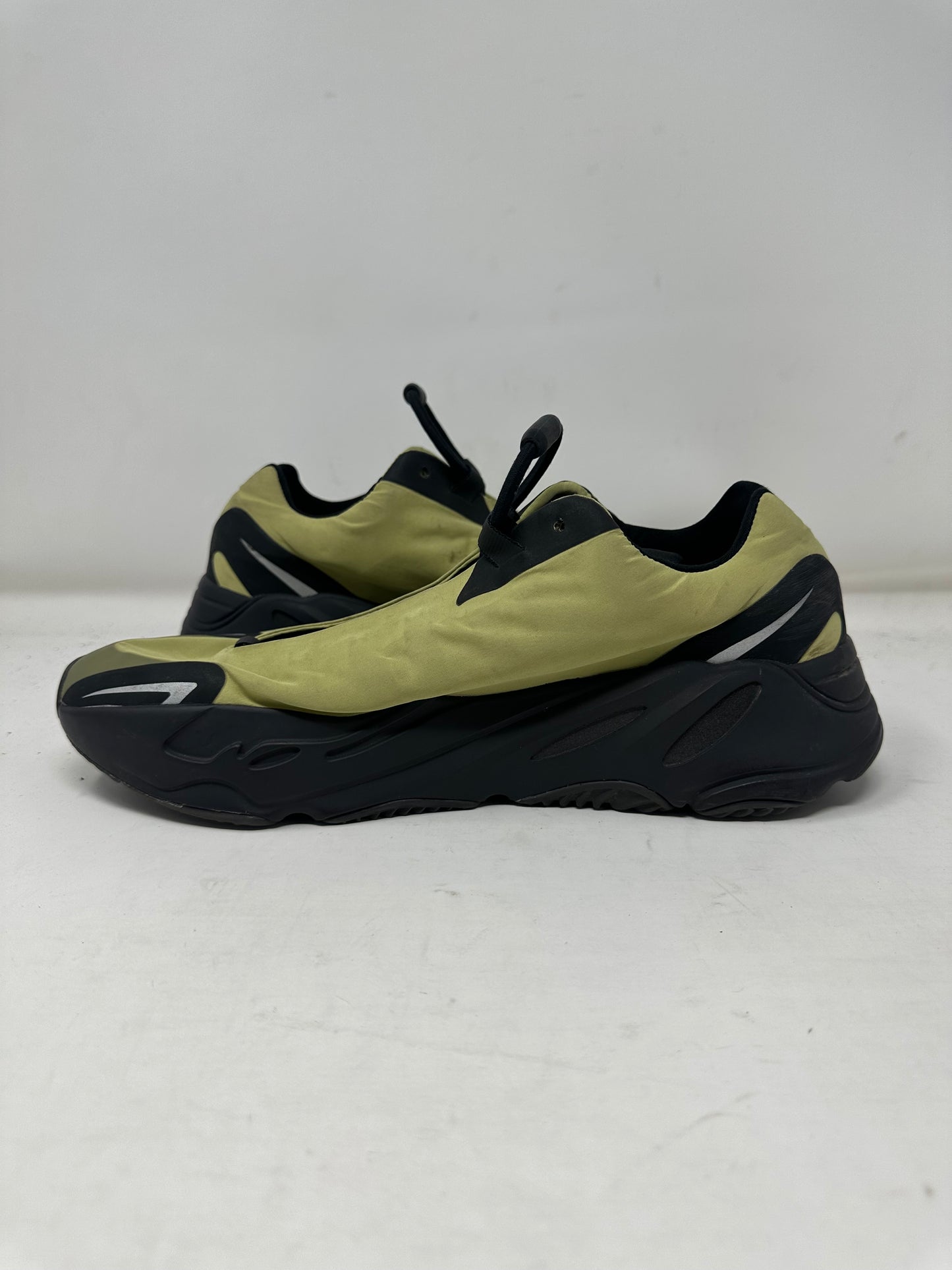Adidas Yeezy 700 MNVN “Resin”