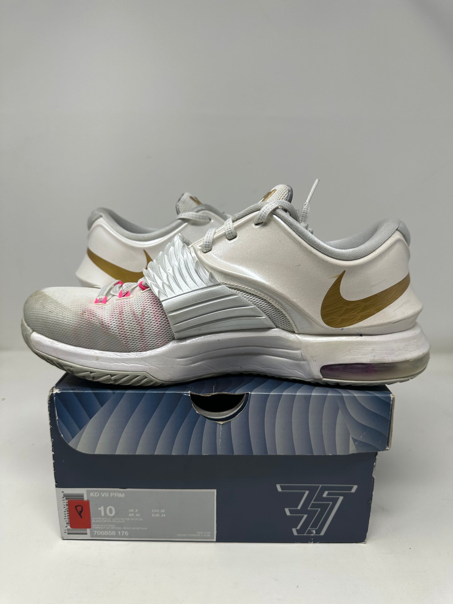 Nike KD 7 “Aunt Pearl”