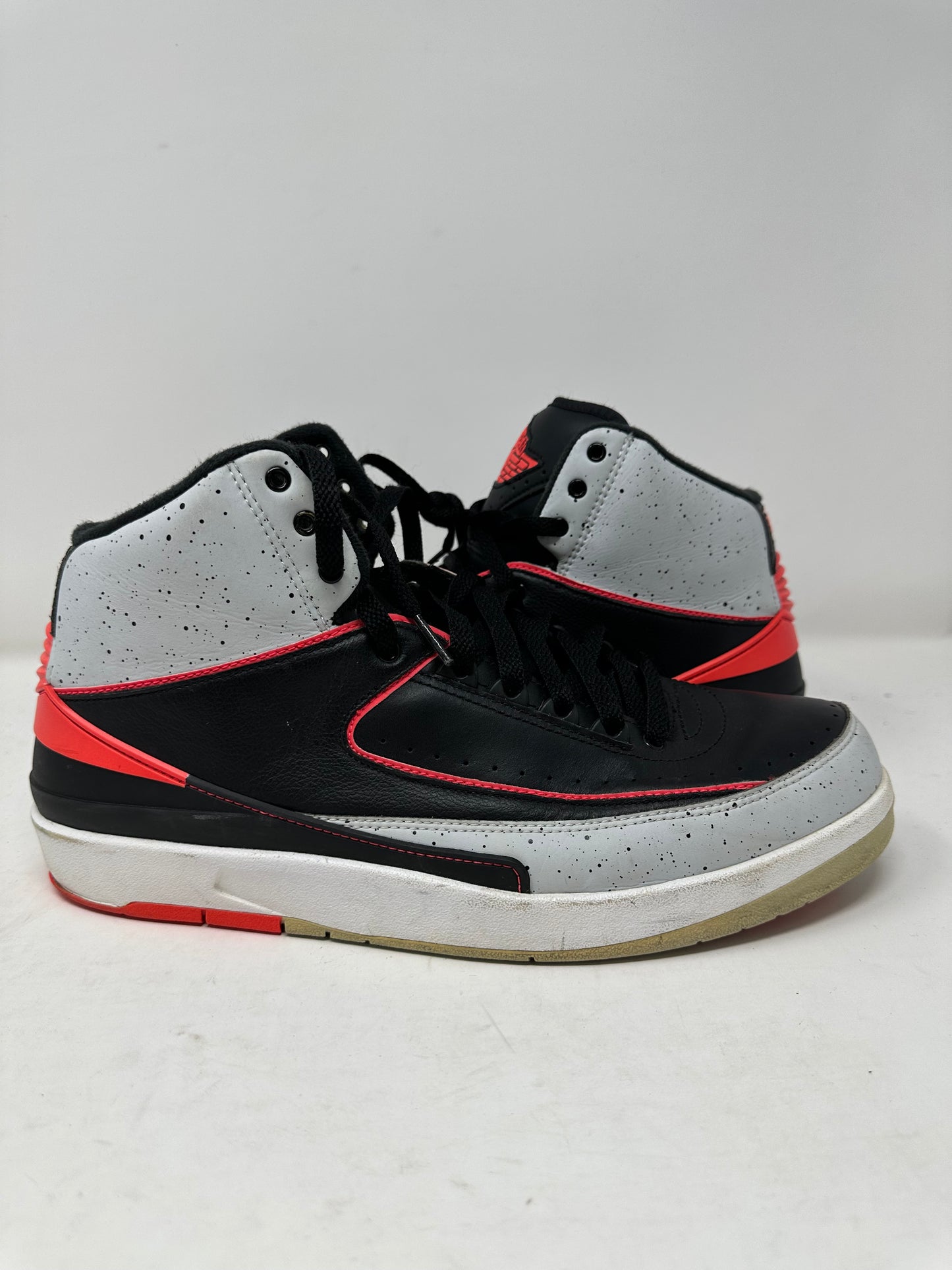 Jordan 2 “Infrared”