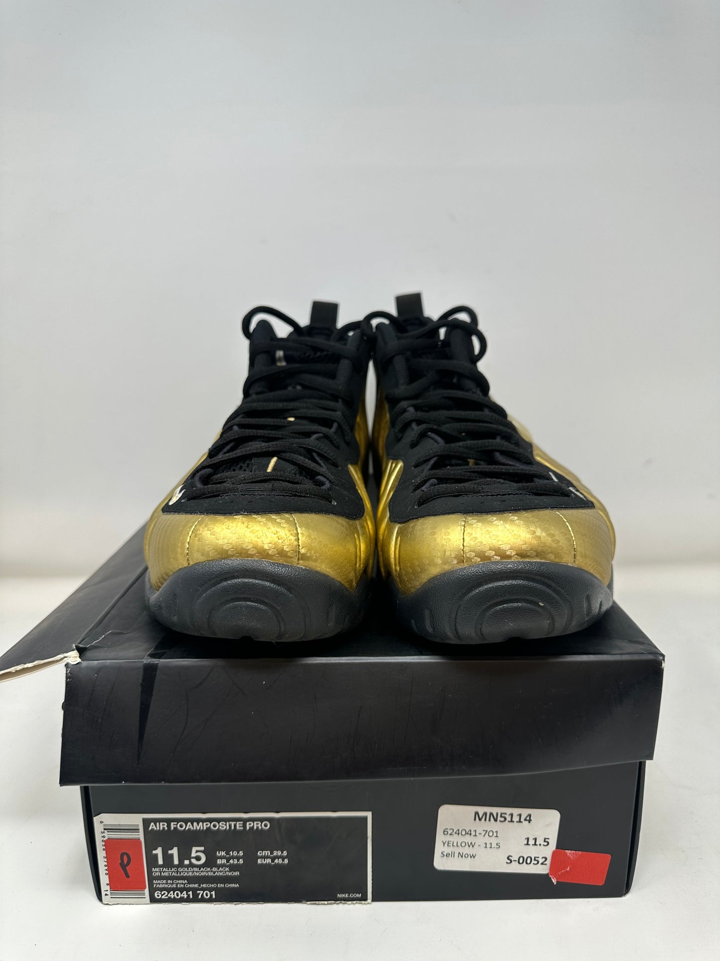 Nike Foamposite “Metallic Gold”