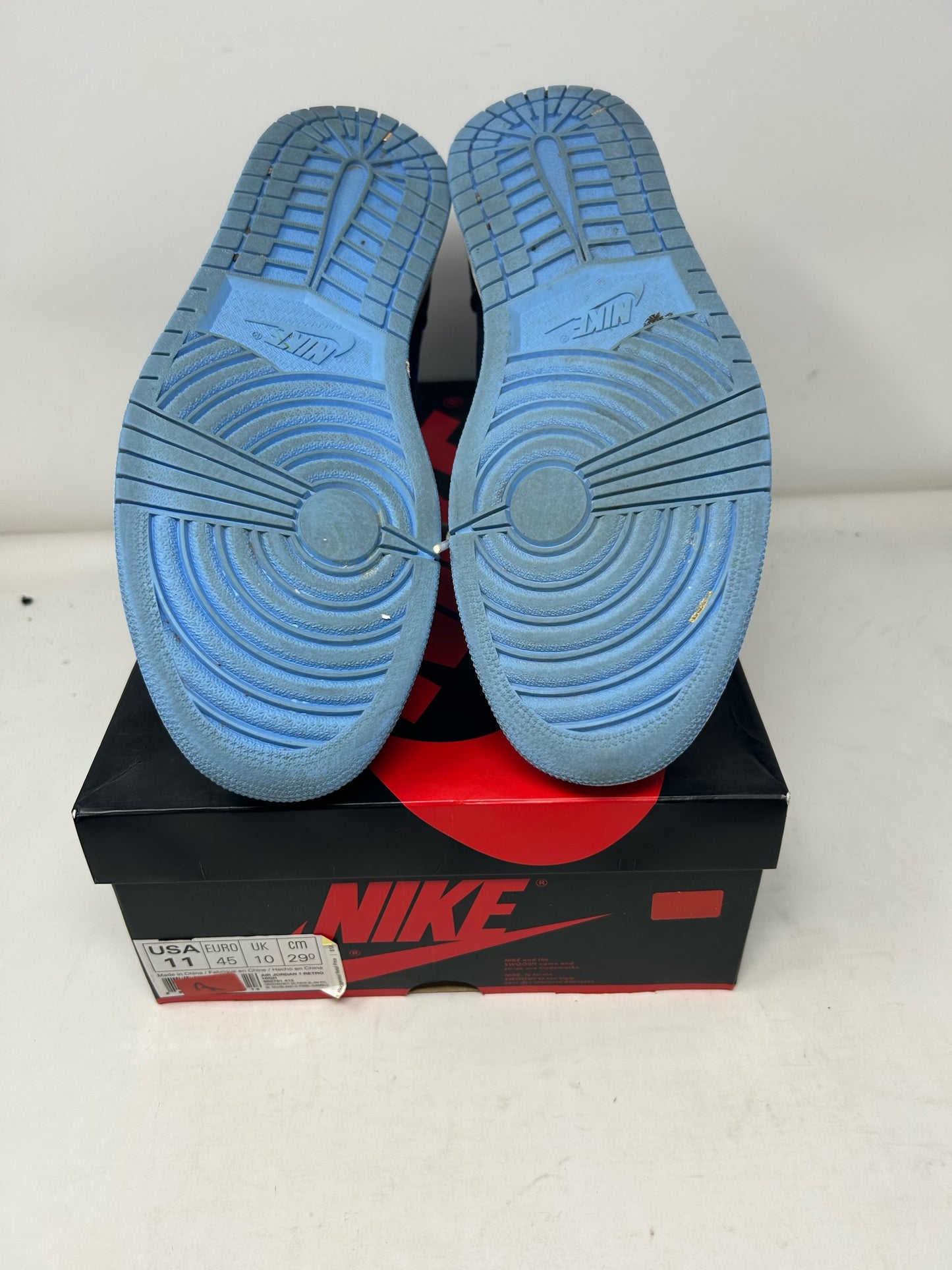 Jordan 1 High “Family Forever”