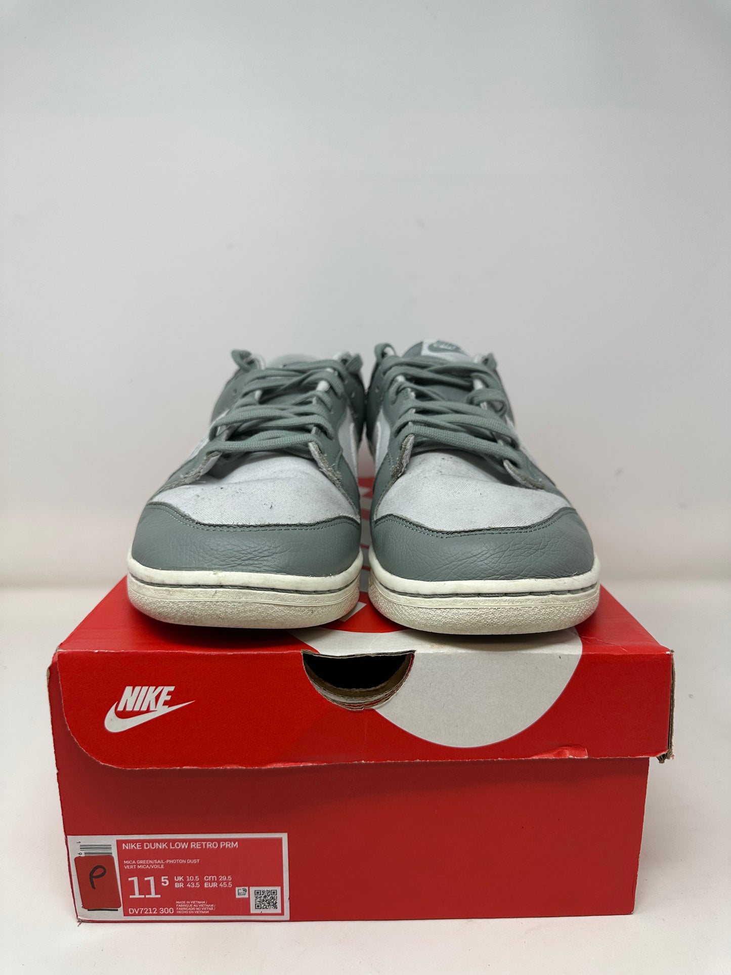 Nike Dunk Low “Mica Green”