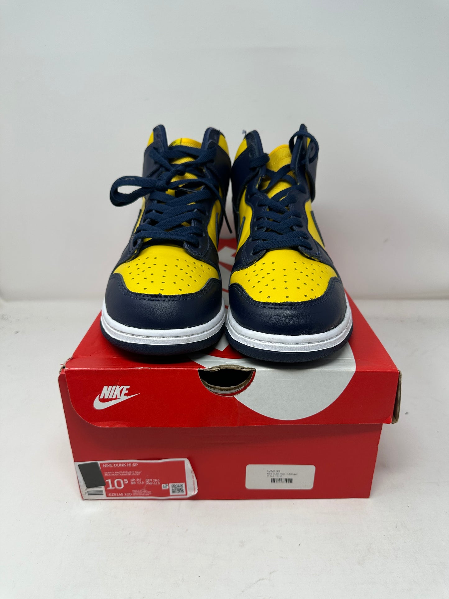 Nike Dunk High “Michigan”