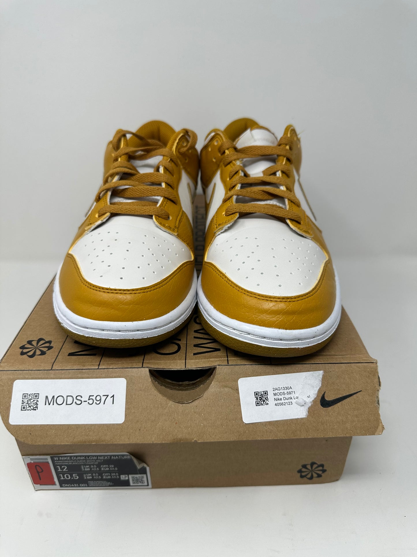 Nike Dunk Low Women’s “Phantom Gold”