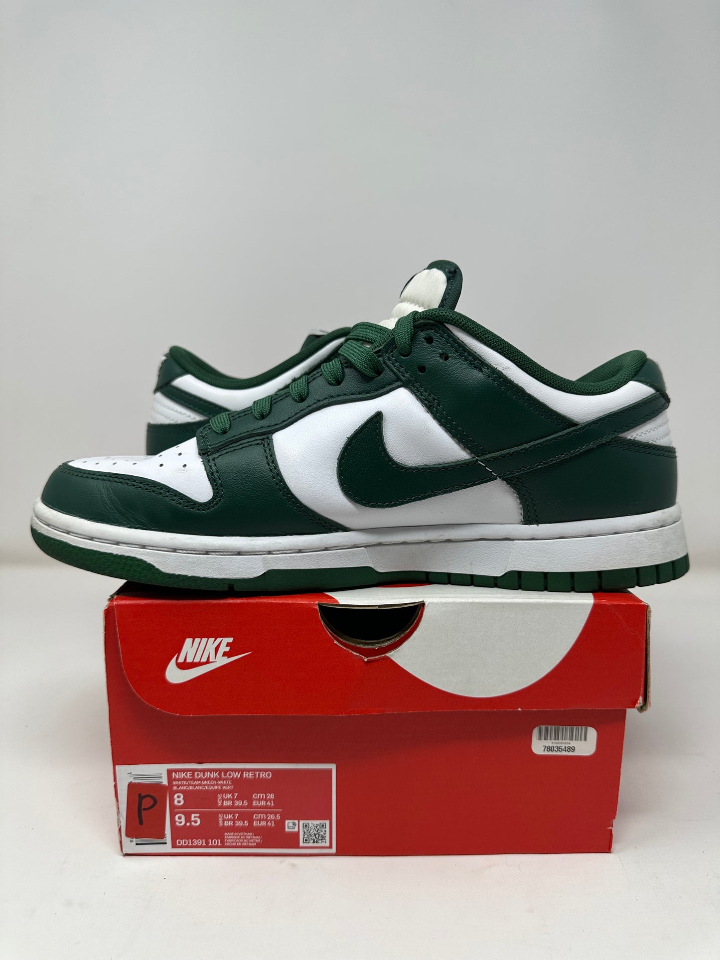 Nike Dunk Low “Michigan State”