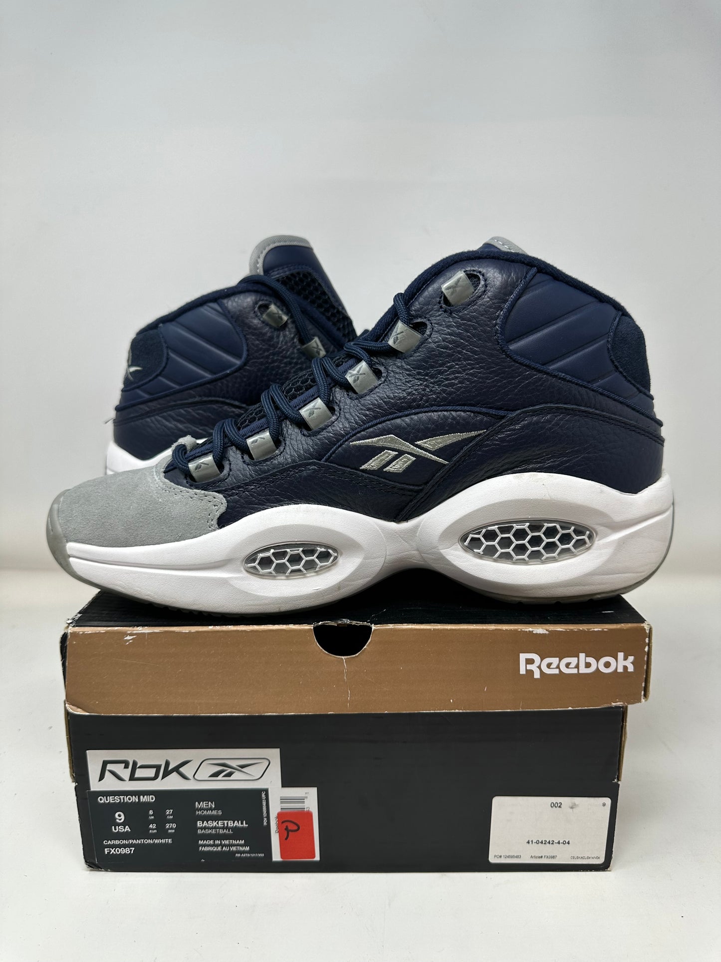 Reebok Question Mid “Navy”