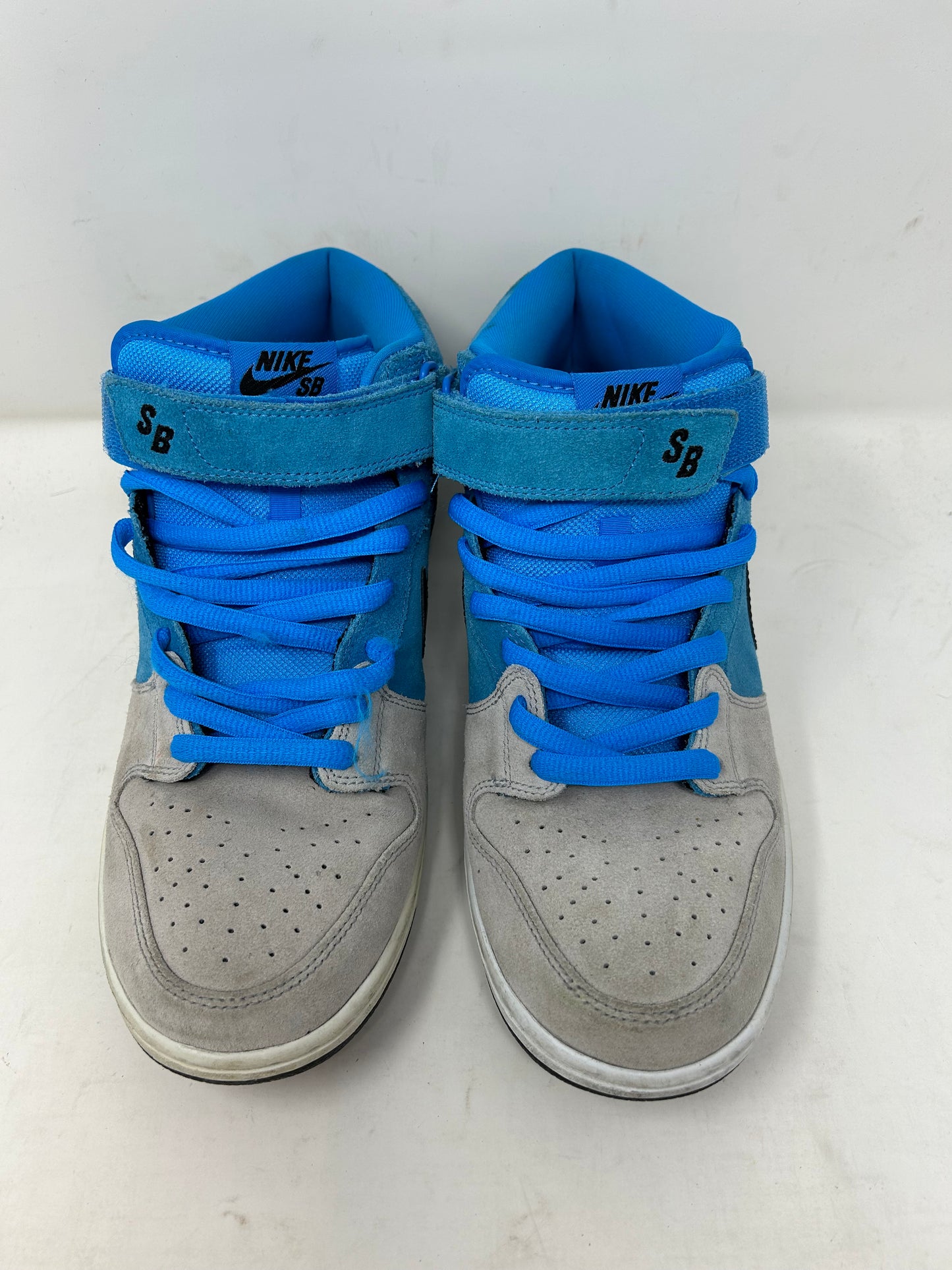 Nike SB Dunk Mid “Beavis”