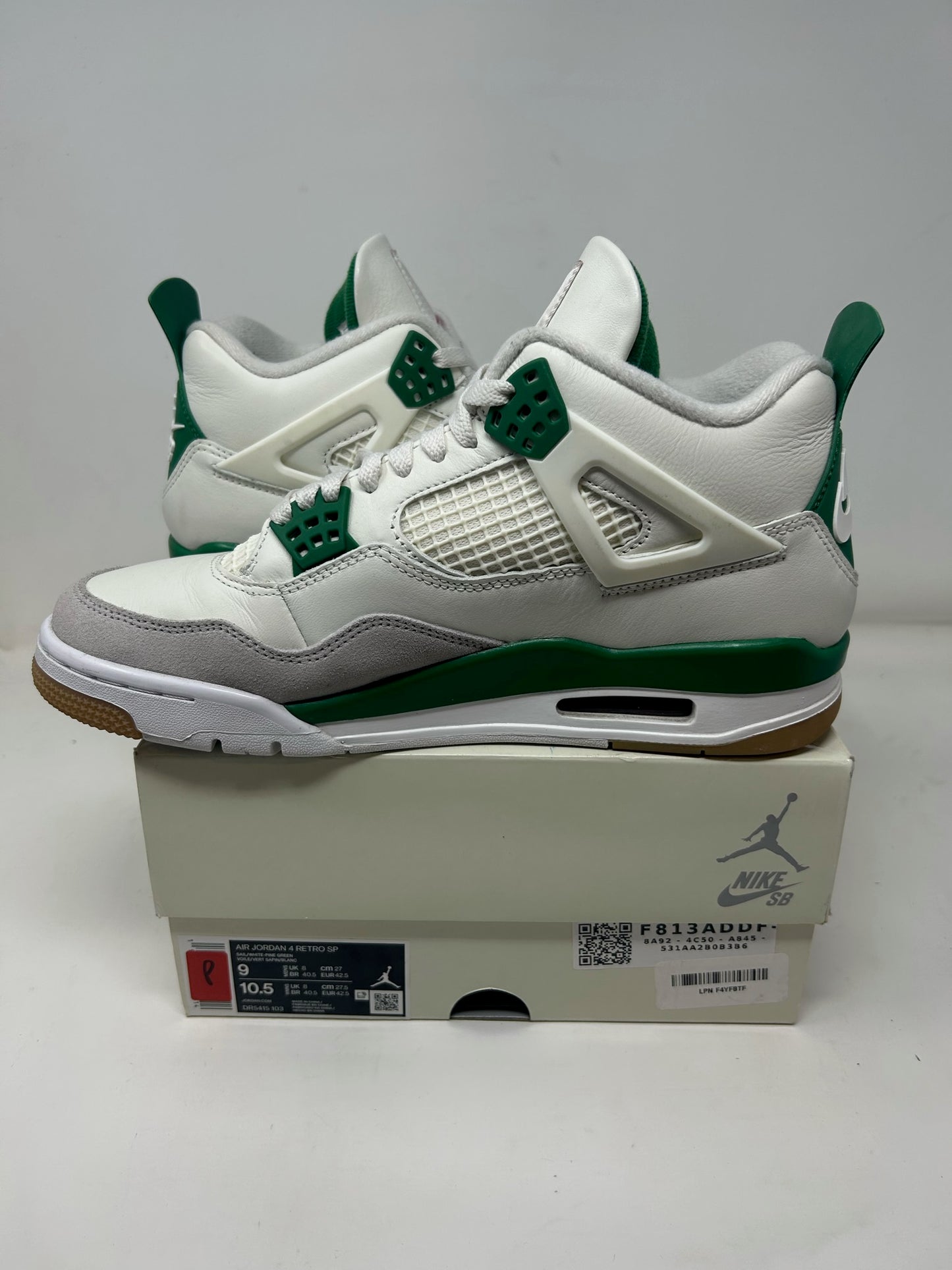 Jordan 4 SB “Pine Green”