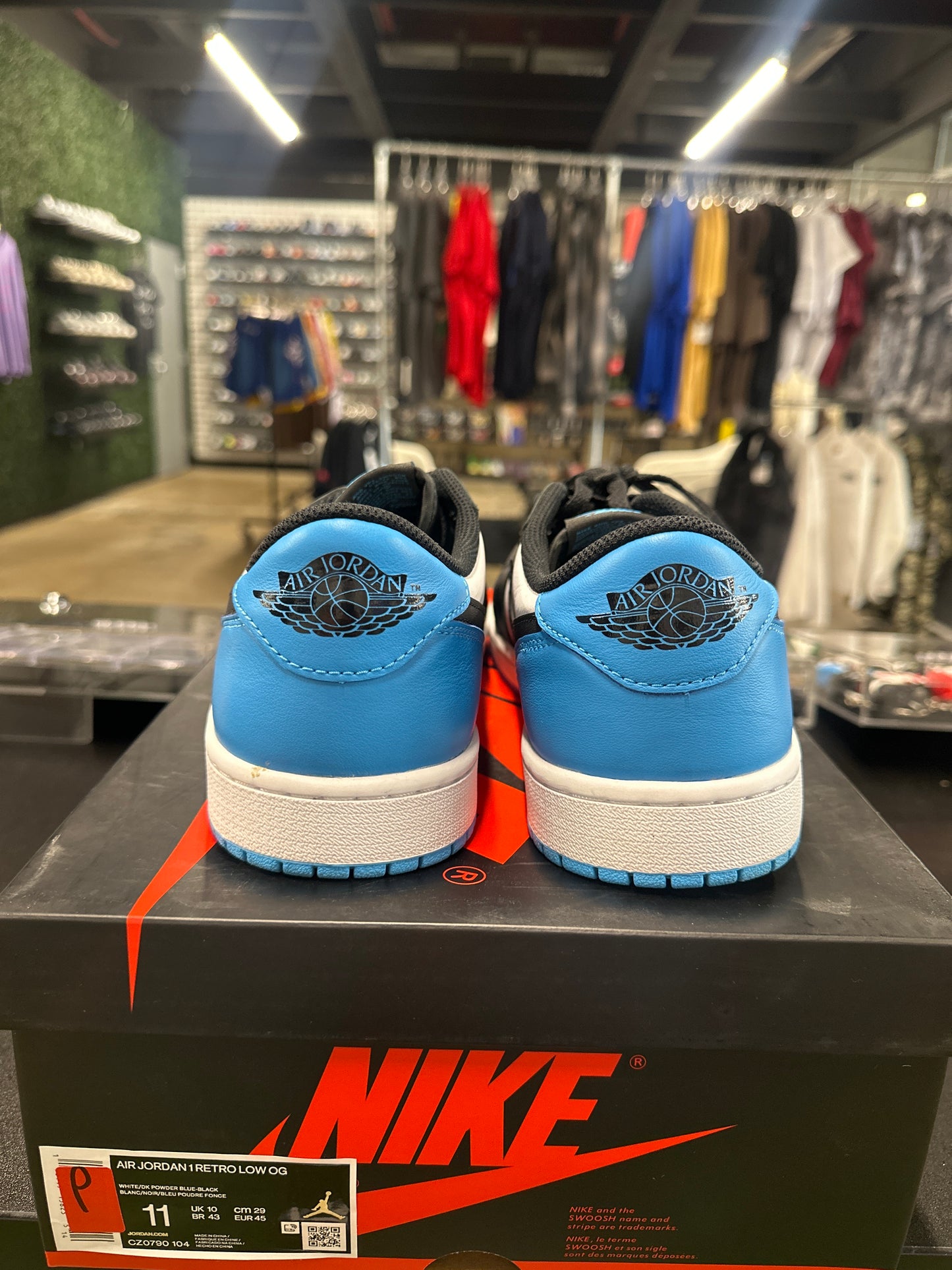 Jordan 1 Low OG “UNC”