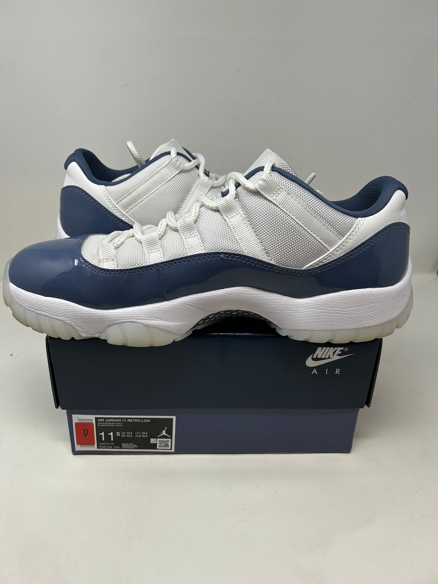 Jordan 11 Low “Diffused Blue”