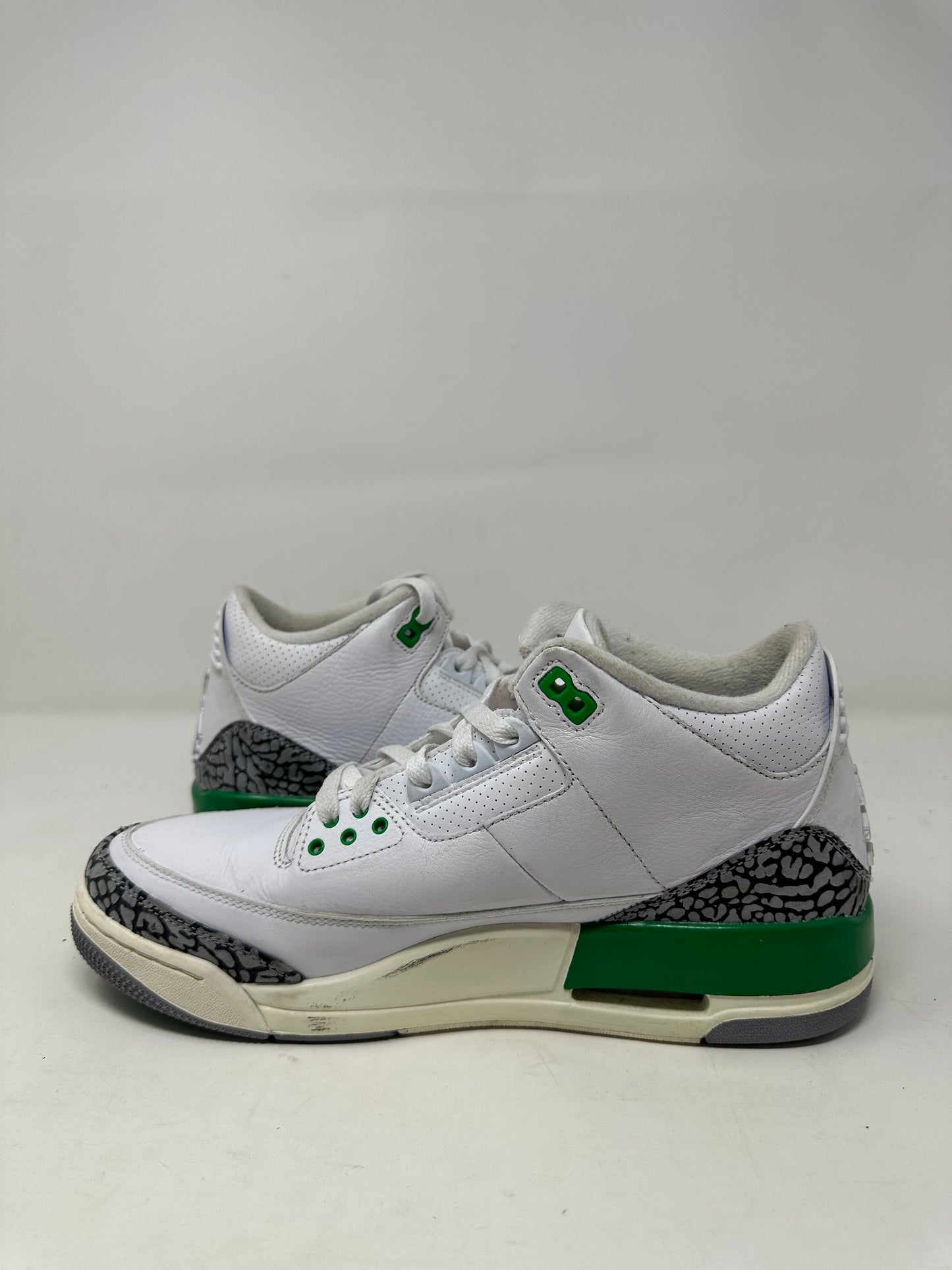 Jordan 3 Women’s “Lucky Green”