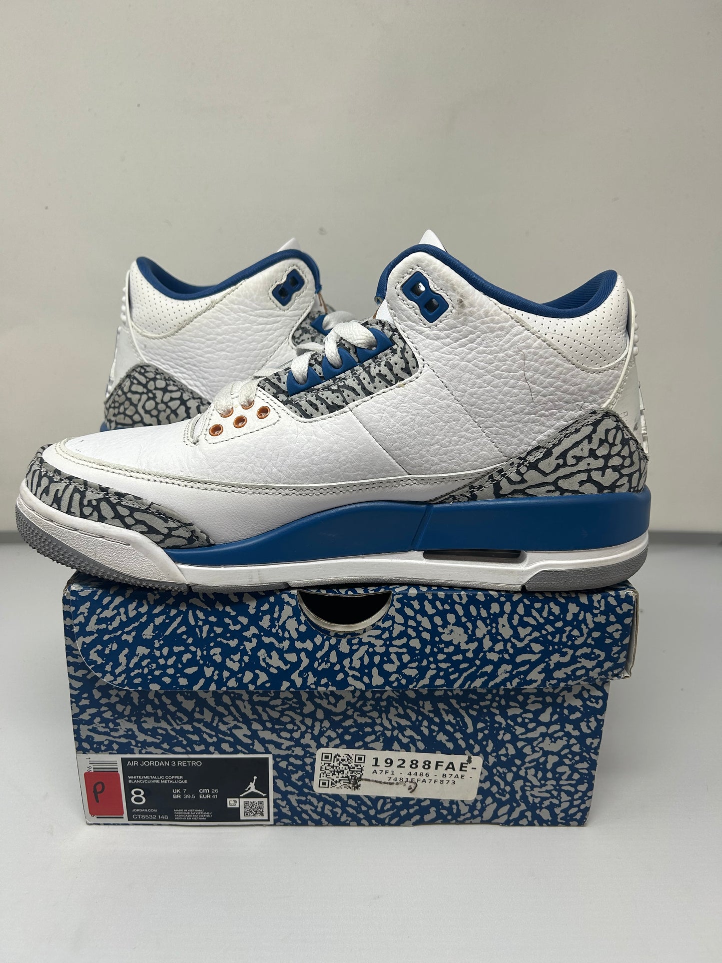 Jordan 3 “Wizard”