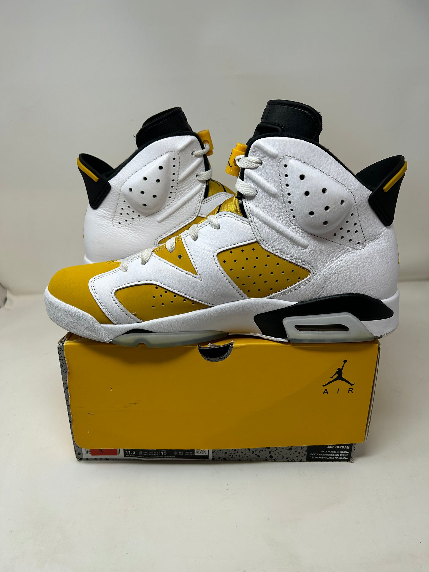 Jordan 6 “Yellow Ochre”