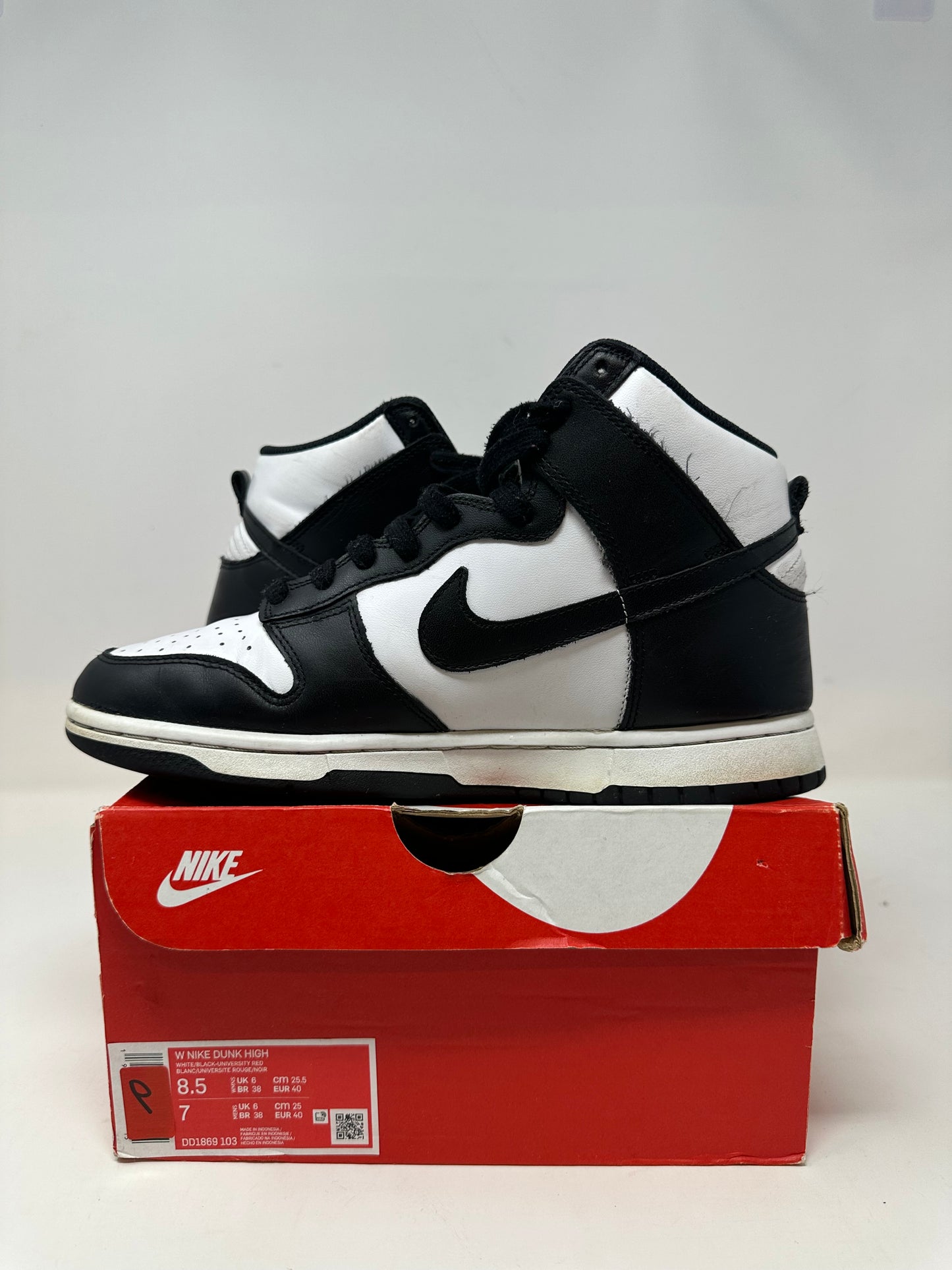 Nike Dunk High Women’s “Black and White”