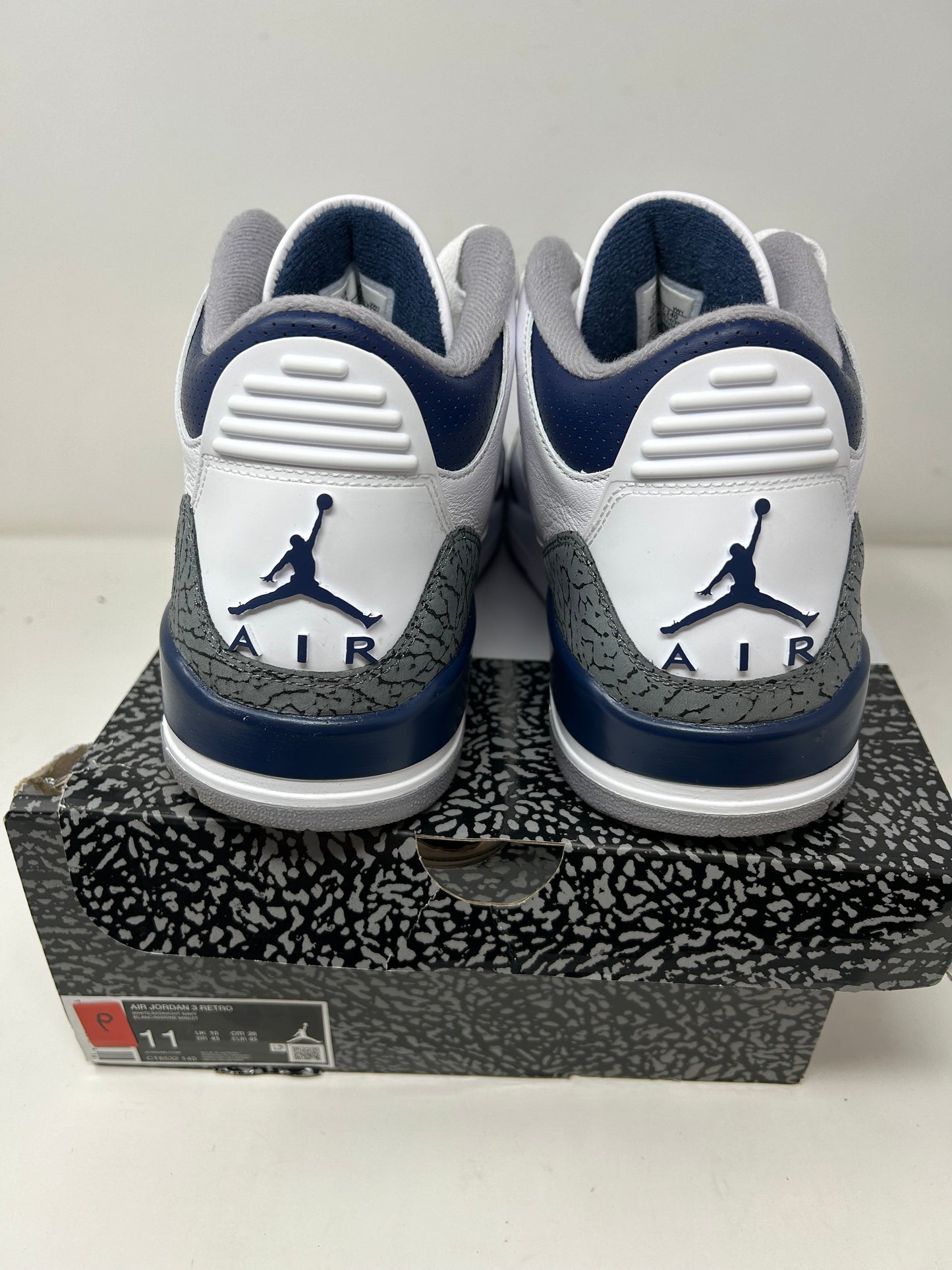 Jordan 3 “Midnight Navy”