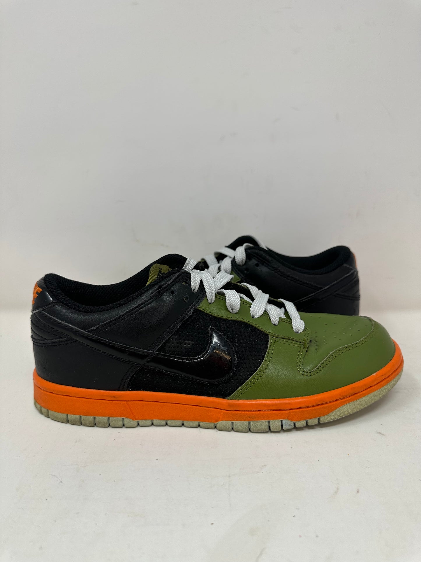 Nike Dunk Low “Green Mandarin”