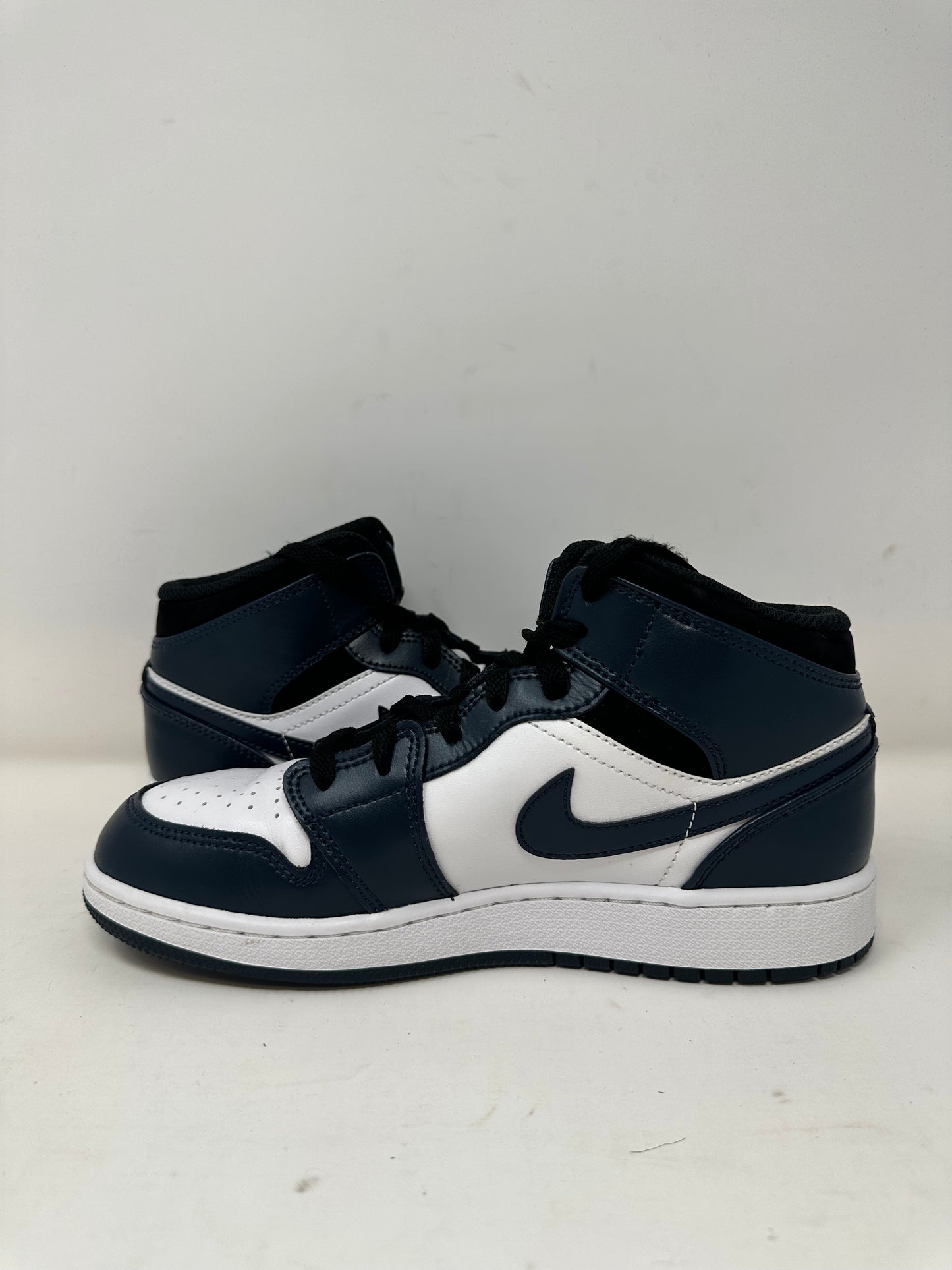 Jordan 1 Mid GS “Armory Navy”