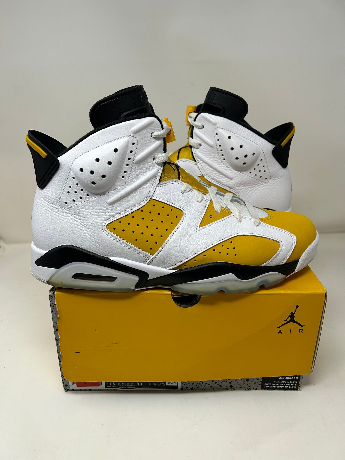 Jordan 6 “Yellow Ochre”