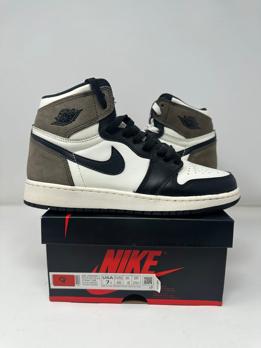 Jordan 1 High GS “Mocha”