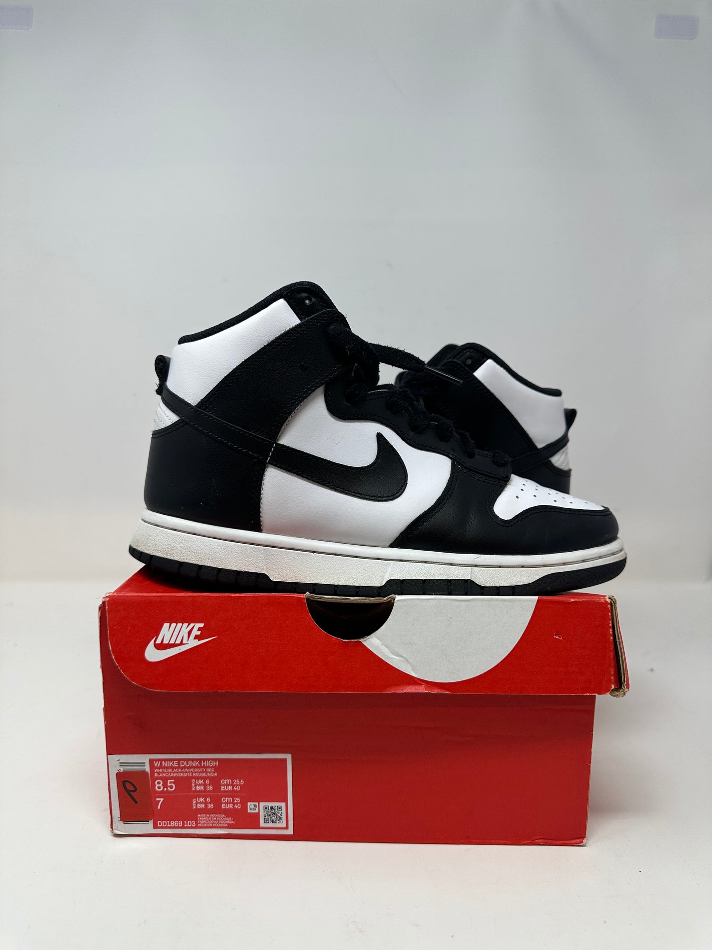 Nike Dunk High Women’s “Black and White”