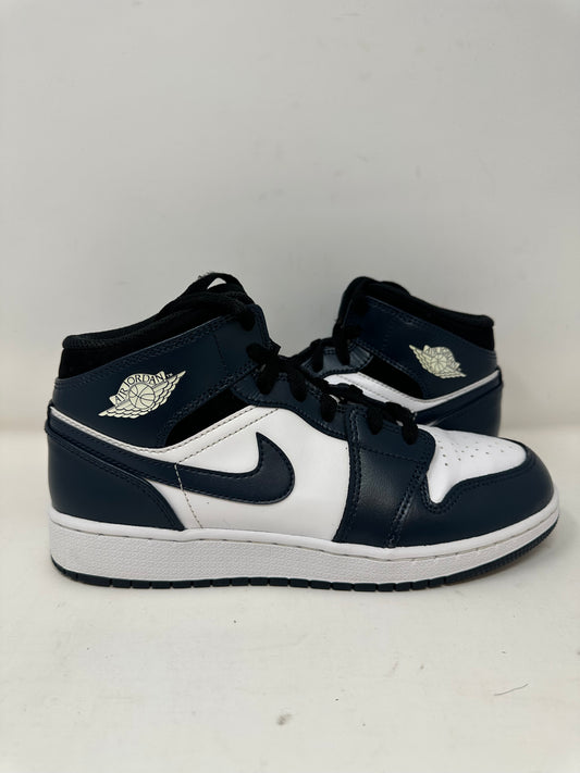 Jordan 1 Mid GS “Armory Navy”