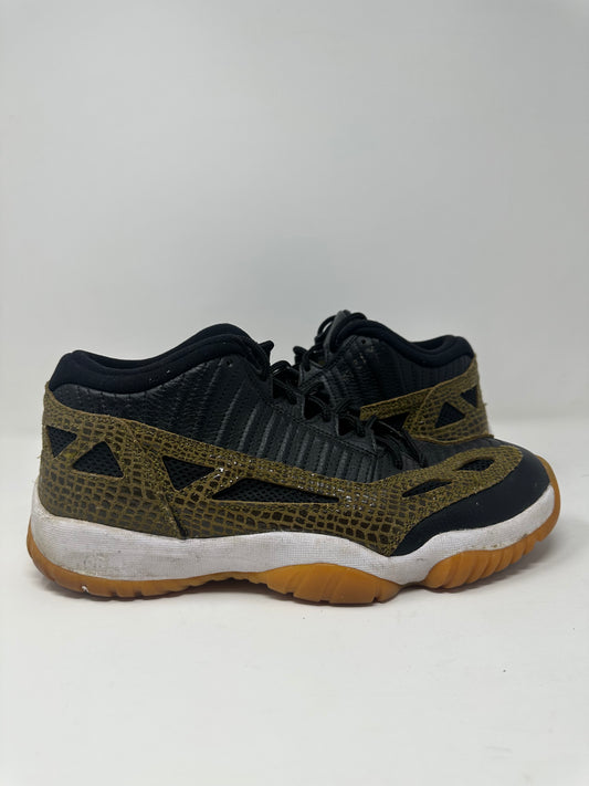 Jordan 11 Low IE “Militia Green”