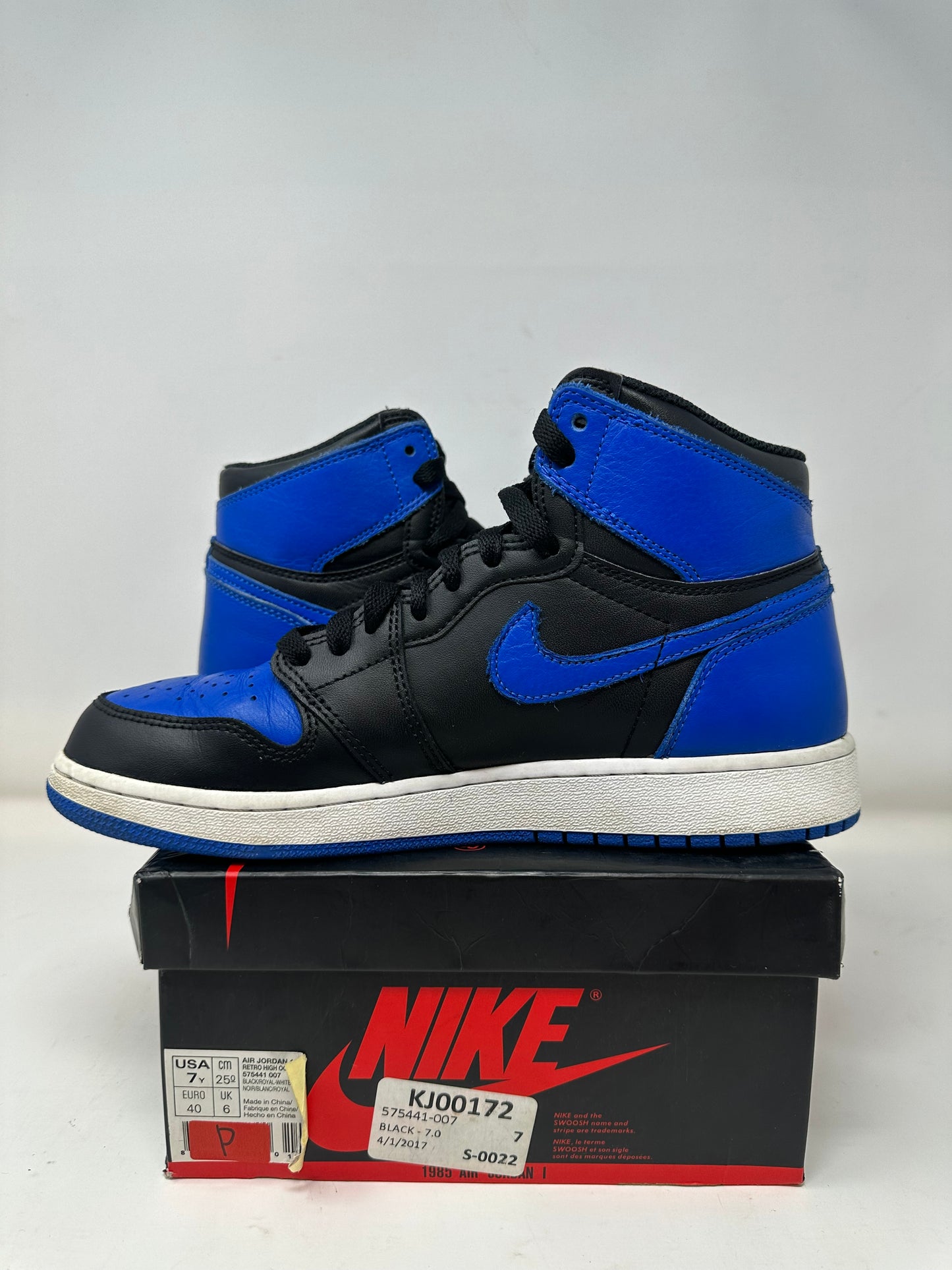 Jordan 1 GS “Royal”