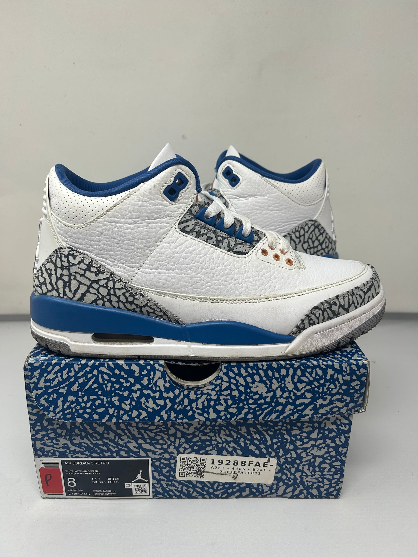 Jordan 3 “Wizard”